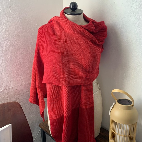 Handmade Long Chale Scarf - Red and beautifully crafted - Picture 4 of 4